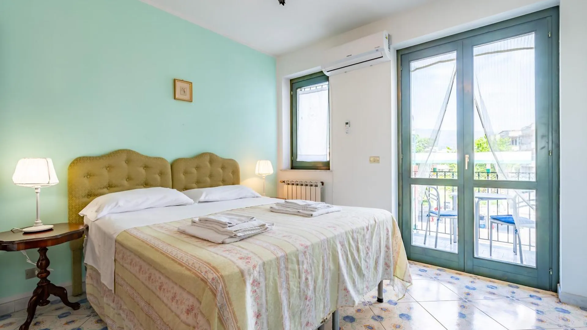 Seaside Apartment Just Steps From The Beach Mascali Italia