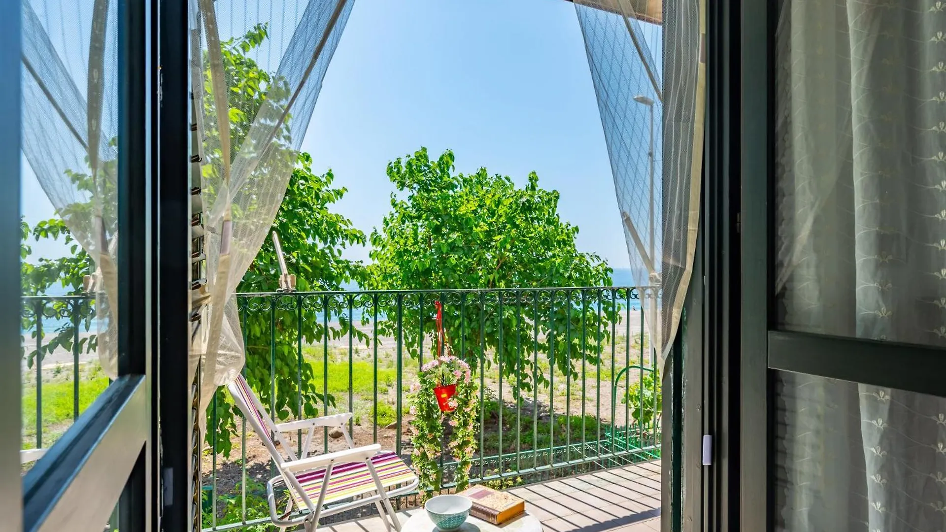 Seaside Apartment Just Steps From The Beach Mascali