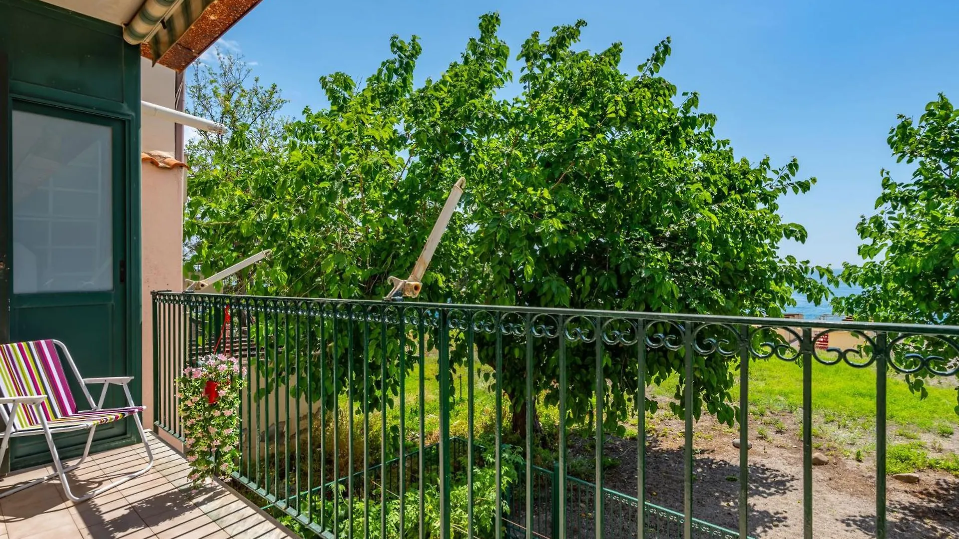 Seaside Apartment Just Steps From The Beach Mascali Italia